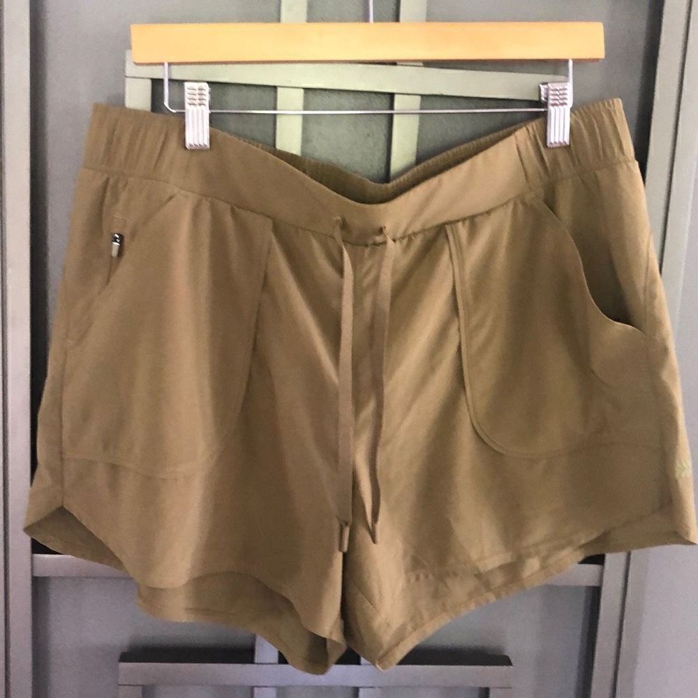 All in motion Olive khaki, green drawstring, short size L